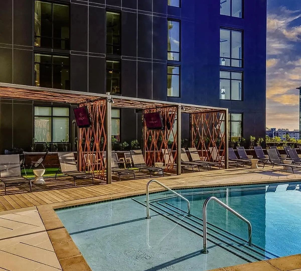 2 Bed 2 Bath Nest For Family Apartment Nashville
